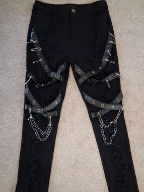 Devil Fashion Like New Black Distressd Goth-Punk-Chains & Pins Jeans. Y2K (M)